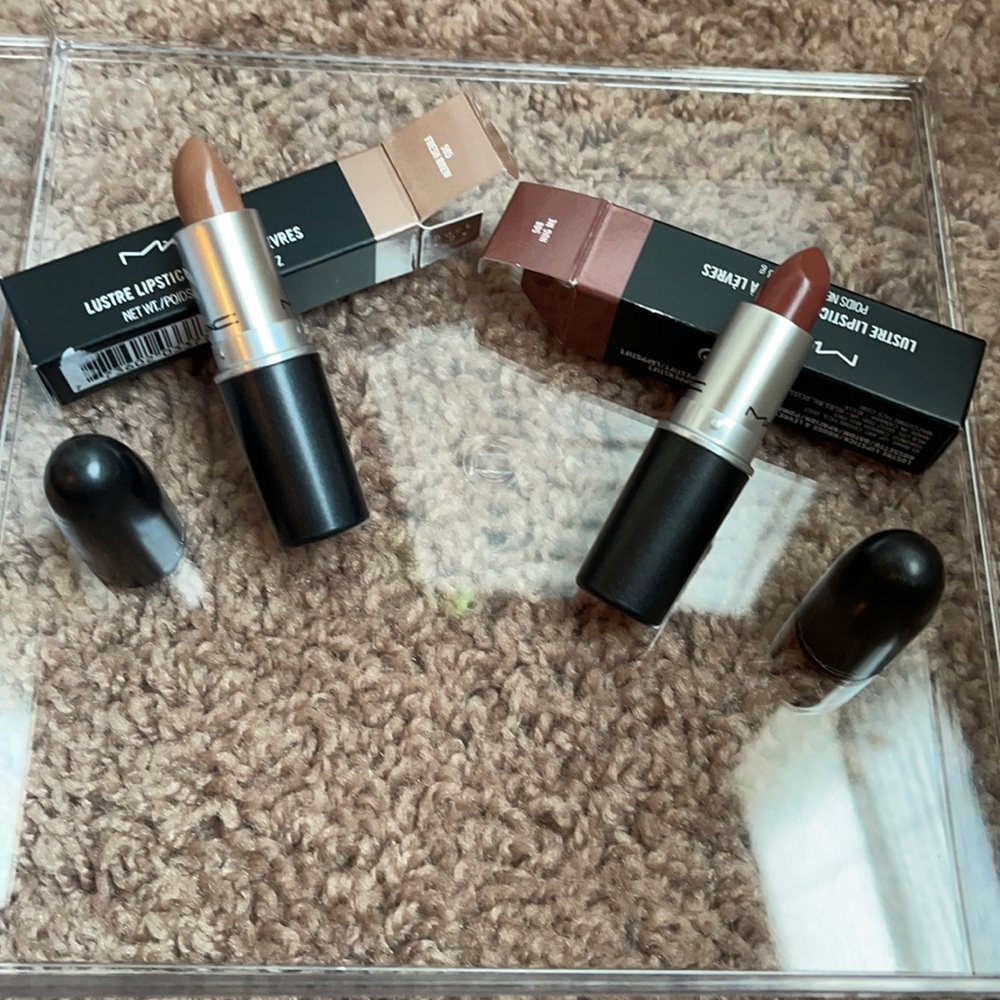 MAC lipsticks in Fresh Brew and Hug Me